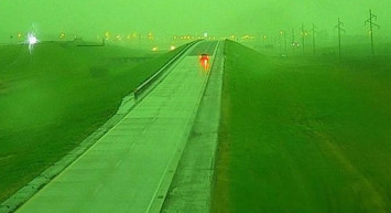 ABD’den korkutan görüntü! Gökyüzü yeşile büründü