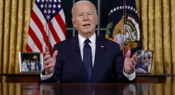 ABD’li vatandaş, Biden’ın yüzüne Filistin için haykırdı!