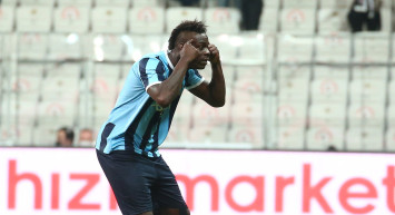 Adana Demirspor'un Golcüsü Mario Balotelli Düğünde Çiftetelli!
