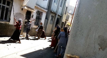 Adana’da Babalarının Kaçırıldığını İddia Eden Aile Bir Evi Yakmaya Çalıştı