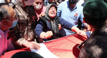 Ağrı’da Şehit Olan Polis Veli Kabalay Denizli’de Toprağa Verildi