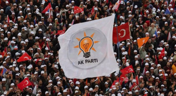 AK Parti’den başarılarla dolu özel klip: Ruhumuzda var gençlik ateşi hey gidi olmuşuz 22