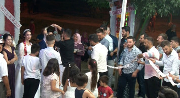 Antalya’da Damadın Arkadaşında '5 Liradan 5 Bin Liralık Takı' Sürprizi Geldi