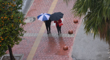 Antalya'da şiddetli yağış hayatı zindana çevirdi!