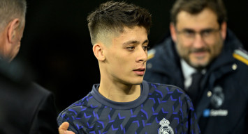 Arda Güler'den Ancelotti'ye isyan bayrağı: Isınmanın ardından oyuna giremeyince yeleği yere fırlattı