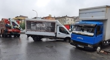 Ataşehir’de Üstün Körü Yapılan Yollar Vatandaşı Mağdur Etti