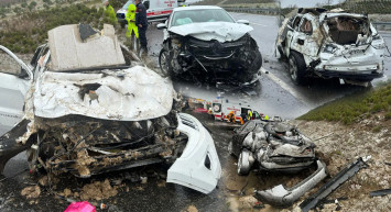 Aydın-İzmir otobanında zincirleme kaza: Çok sayıda yaralı var