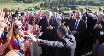 Azerbaycan'da Cumhurbaşkanı Erdoğan’a Gösteriler Düzenlendi