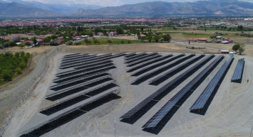 Belediye Bütçesine Katkı! Erzincan’da Güneş Enerji Santralinde Elektrik Üretimine Geçildi