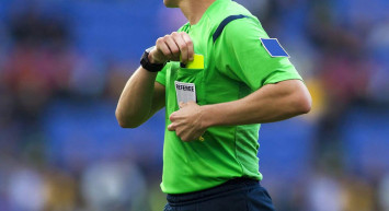 Brezilya'da Hakeme Saldırarak Hastanelik Eden Futbolcu Tutuklandı!