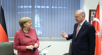 Brüksel'de Temaslar Devam Ediyor! Cumhurbaşkanı Erdoğan Merkel ile Görüştü