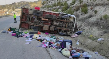 Burdur'da Feci Kaza! Anne Öldü, 2 Çocuğu ve Eşi Yaralı