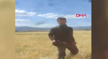 Burdurlu Çiftçi Ve Kanadalı Paraşütçü Arasındaki Diyalog Gülümsetti