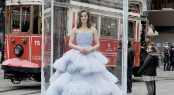 Camdaki Kız 9. Bölüm Fragmanı Yayınlandı!