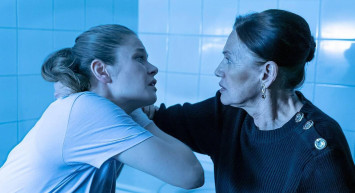 Camdaki Kız Sezon Finali Bölümünde Nalan'ın Yardımına Koşan Hayri Kim?