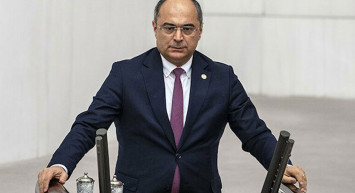 CHP Milletvekili Turan Aydoğan Kendisini Tanımayan Polise Ateş Püskürdü