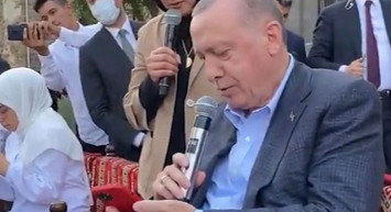 Cumhurbaşkanı Erdoğan'ın Sesinden 'Gönül Dağı' Türküsü Dinlenildi