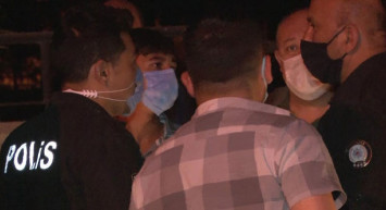 Denizli'de Bir Çocuk Kaybolan Telefonunu Getiren Adama Silahla Saldırdı