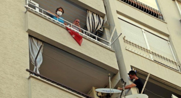 Dikkatli Komşu Eve Giren Sineklerden Şüphelendi