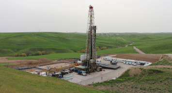 Diyarbakır’daki Kuyularda Bulunan Petrol Yüzleri Güldürdü