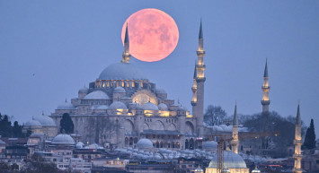 Dolunay İstanbul’a çok yakıştı!