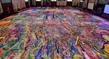 Dünyanın En Büyük Tuval Resmi 62 Milyon Dolara Satıldı