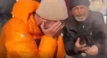 Gözyaşları içinde anlattı: Depremzedenin sözleri herkesi ağlattı! Sen de hiç mi insanlık yok