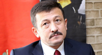 Hamza Dağ  İzmir seçim reklam filmini paylaştı: Bornova - Karşıyaka 10 dakika olacak!