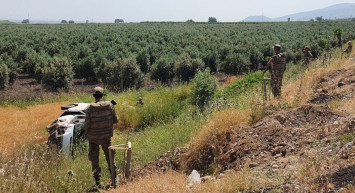 Hatay'da Askerleri Taşıyan Minibüs Devrildi: 3 Yaralı