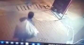 Havalandırma Boşluğundan Girdiği Marketi Soydu