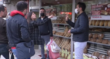 Iğdır'da Oluşan Pide Kuyruğunda Maske Tartışması Yaşandı