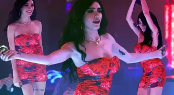 İnci Taneleri'nin ilk bölümü yayınlandı! Dilber dans ederken, Yılmaz Erdoğan'ın dayak yemesi dikkat çekti: İşte Dilber dansının tamamı...