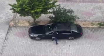 İstanbul'da akılalmaz anlar! Herkesin gözü önünde güpegündüz hırsızlık skandalı