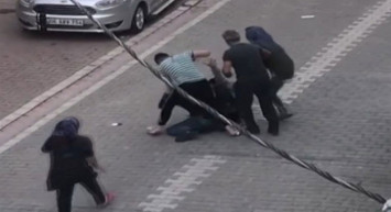 İstanbul’da Çocukların Kavgasının Büyümesiyle 2 Genç Linç Edildi