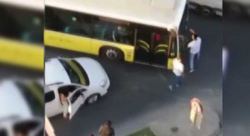 İstanbul'da garip kavga! ters istikametten giden trafik magandası, yol üzerindeki İETT otobüsünün şoförüne yumrukla saldırdı