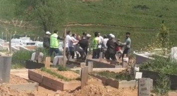 İstanbul’da Mezarlıktaki İşçiler Kavga Etti