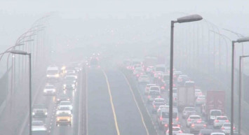 İstanbul’da yoğun sis etkili oldu: Haliç Köprüsü gözden kayboldu!