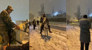 İstanbul'dan İlginç Kar Manzaraları Gelmeye Devam Ediyor: Atlı Kar Gezintisi!
