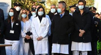 İtalya’da Aşı Olmak İsteyenler Ayaklandı!