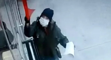 Karabük’te Türk Bayrağına Saldırı: O Anlar Kameralara Yansıdı