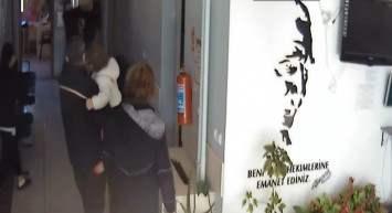 Kayseri'de Doktora Saldırı Kameralara Yansıdı