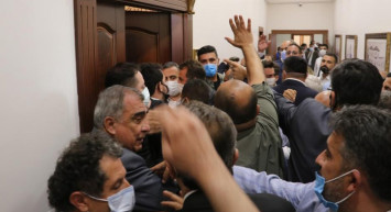 Meral Akşener'in Adana Ziyaretinde CHP'li ve İYİ Partili Milletvekilleri Makam Odasına Alınmadı