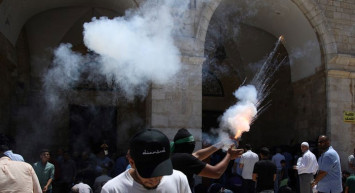 Mescid'i Aksa'da Ses Bombalı Saldırı Meydana Geldi