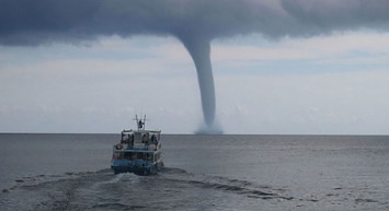 Meteoroloji uyarmıştı: Karadeniz’de hortum