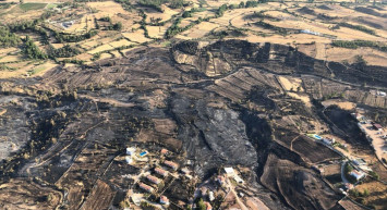 Muğla’da Yanan Ormanlık Bölge Havadan Görüntülendi