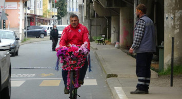 Muhtarlık Seçimlerinde 21 Bin TL’lik Çiçek Dağıttı