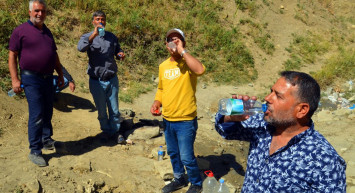 Muş'ta Mikrop Taşıdığı Tespit Edilen Suyun Şifa Verdiğine İnanılıyor!
