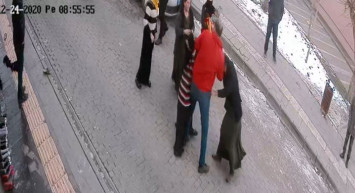 Muş'ta Suriyeli Kadınların Kavgasında Tutamla Saç Koptu!