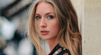 Oyuncu Yasemin Allen eski FBI ajanı sevgilisiyle kavuştu: Görür görmez kucağına zıpladı! O anlar paylaşım rekoru kırdı