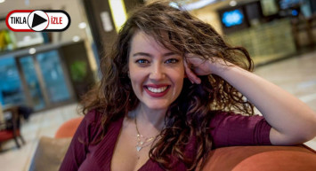 Pelin Akil, Eşi ve Kızlarının Eğlenceli Anlarını Paylaştı